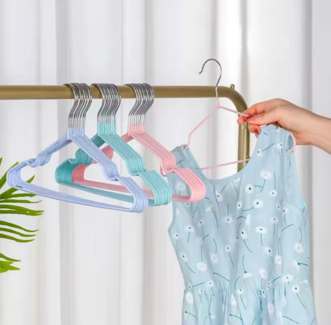 10pcs Non Slip Metal Clothes Hanger, Durable Wardrobe Storage Organizer Hanger, Durable Traceless Clothing Storage Hanger 10pcs Non Slip Metal Clothes Hanger, Durable Wardrobe Storage Organizer Hanger, Durable Traceless Clothing Storage Hanger